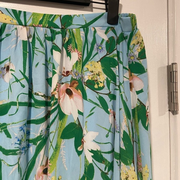 Bobeau Size M Light Blue Floral Elastic Waist Flowy Lined Maxi Skirt - Picture 3 of 10